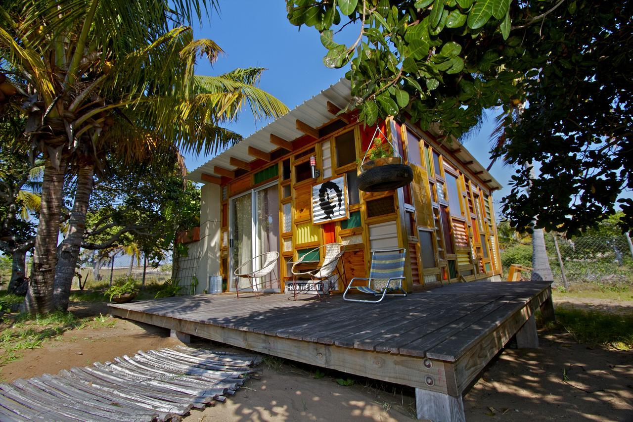 Mozambeat Motel Praia do Praia do Tofo الغرفة الصورة